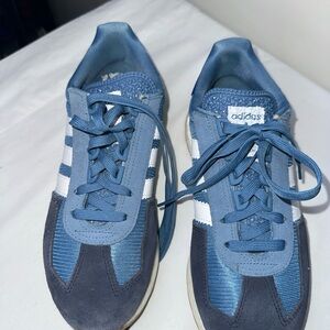 Adidas Men's Retropy E5 Two-Tone Blue Athletic Shoes